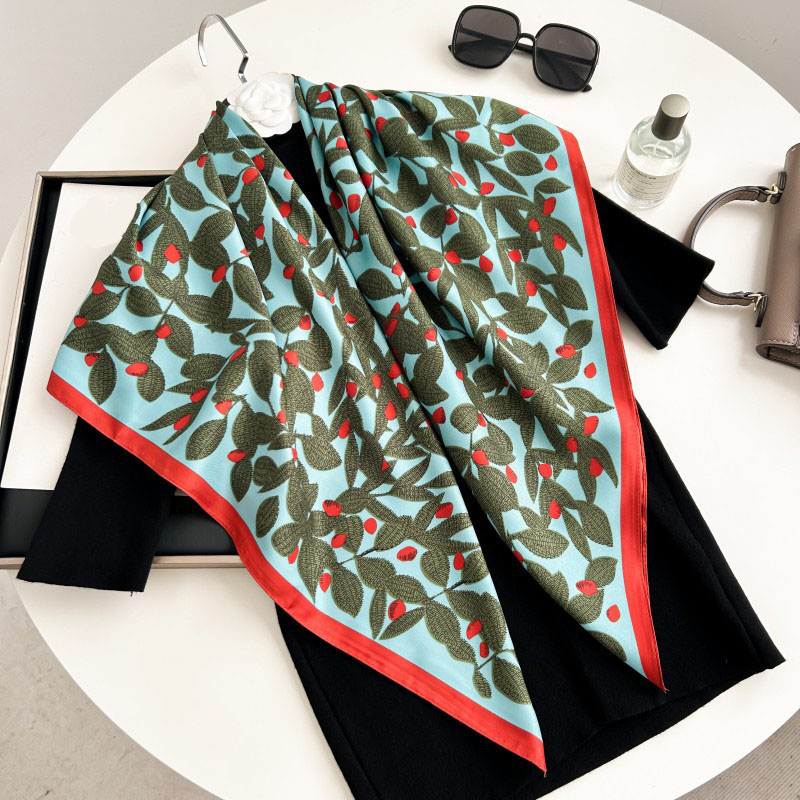 Foulard Quadrato 90cm di Alta  - Silk Scarf Square recensione e prezzo