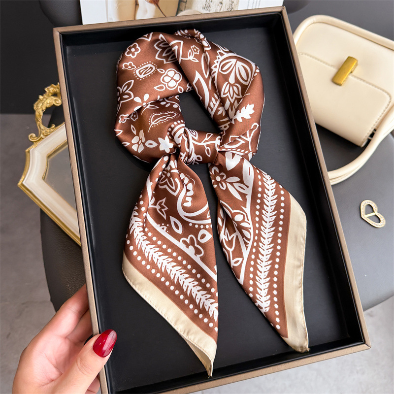 Sciarpa quadrata in seta con s - Silk Scarf Square recensione e prezzo