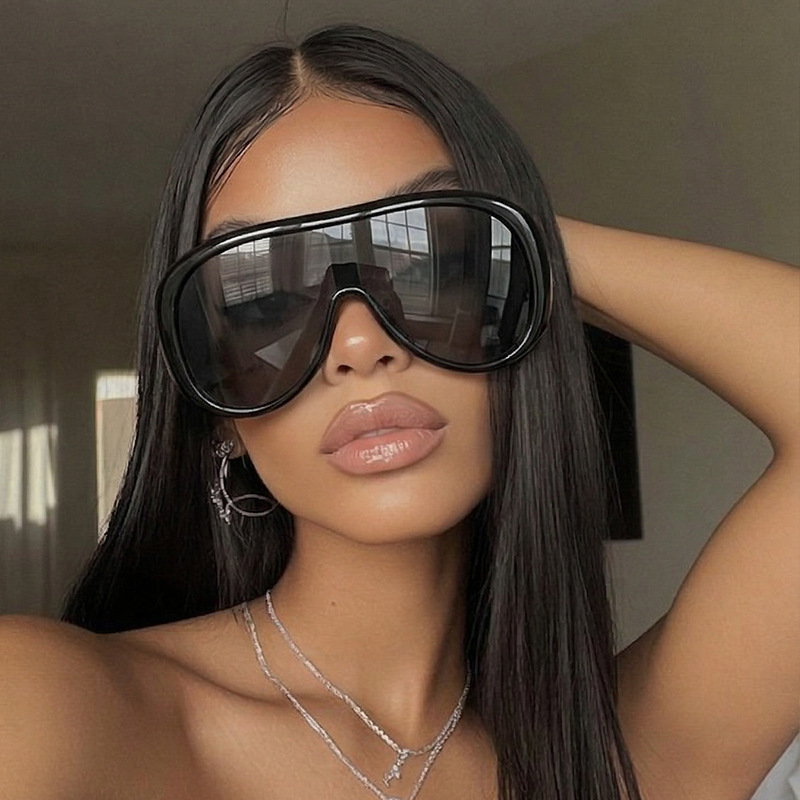 Occhiali da Sole Oversize a Oc - Sunglasses Oversized Square recensione e prezzo