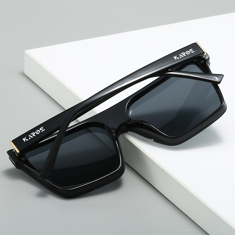 Occhiali da Sole Classici Karo - Sunglasses Oversized Square recensione e prezzo