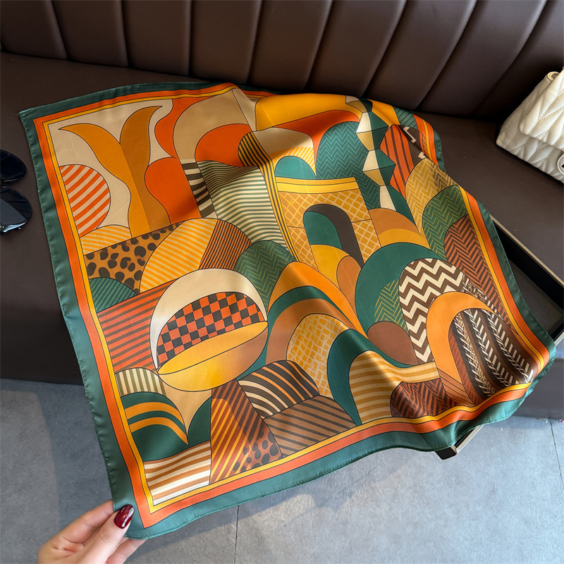 2026 Nuova Geometria Stampa Sc - Silk Scarf Square recensione e prezzo